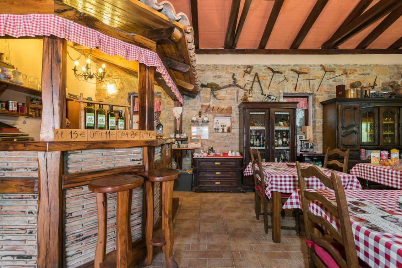 B&B Carmela Umag Bagian luar foto
